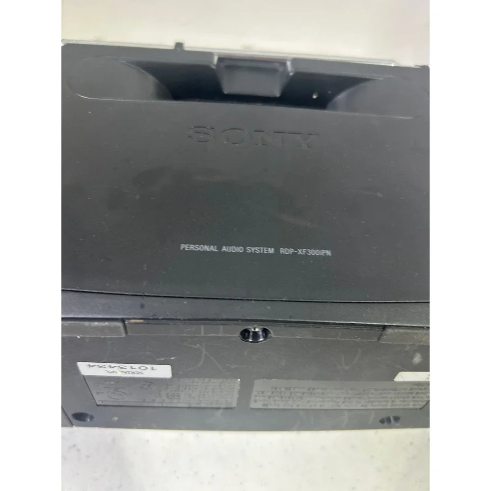 Sony RDP-XF300iN Personal Audio System‎ Speaker Lightning Dock FM Radio Black